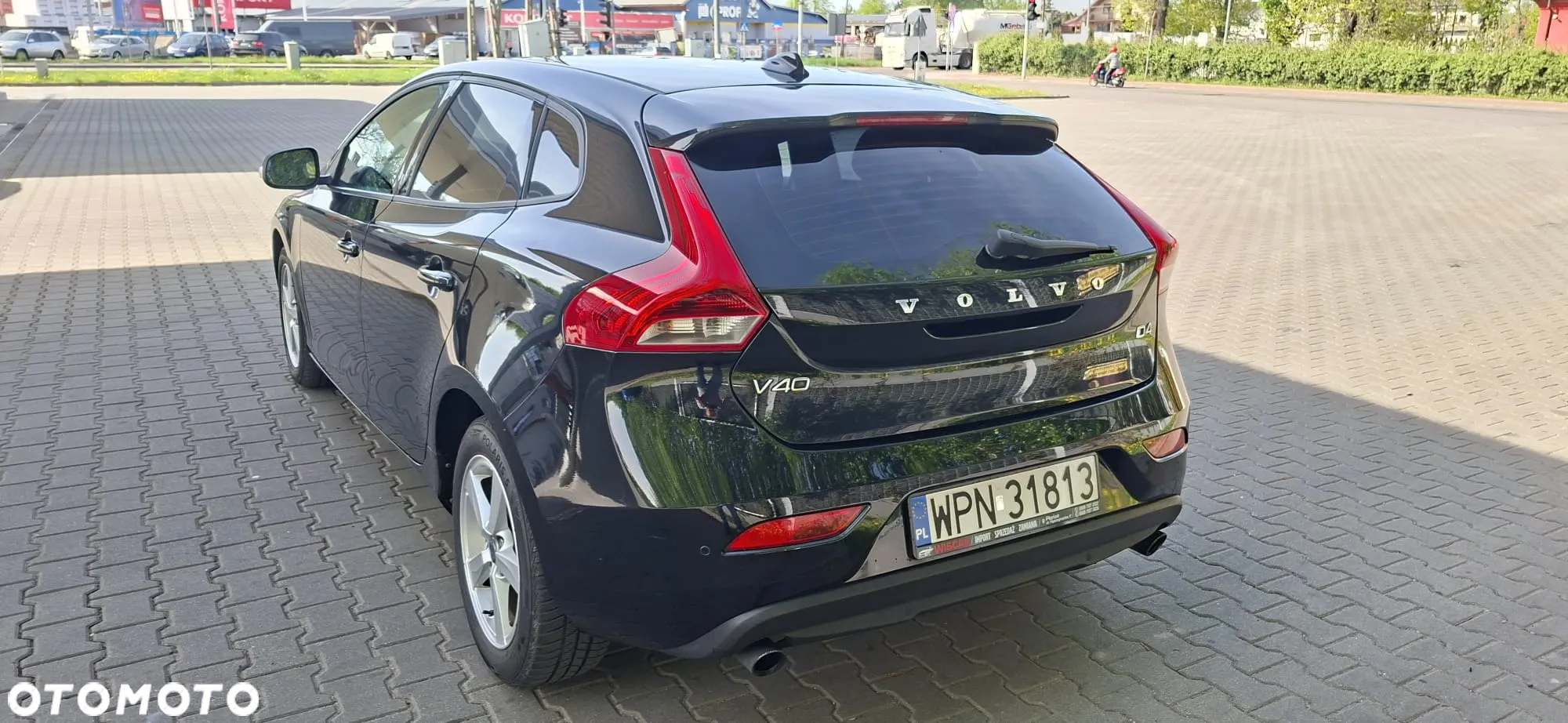 Volvo V40 D4 Drive-E Momentum - 4