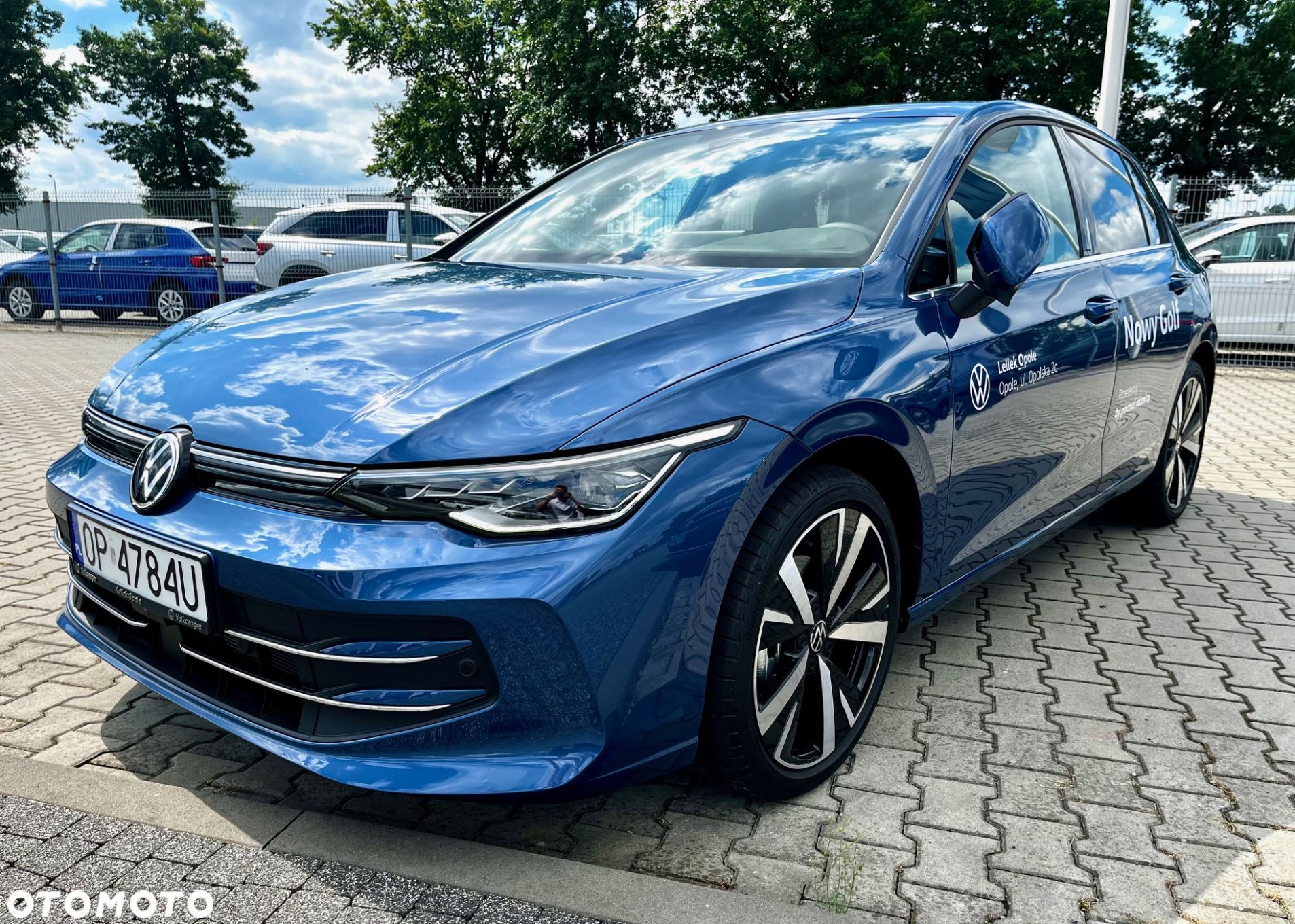 Volkswagen Golf - 1