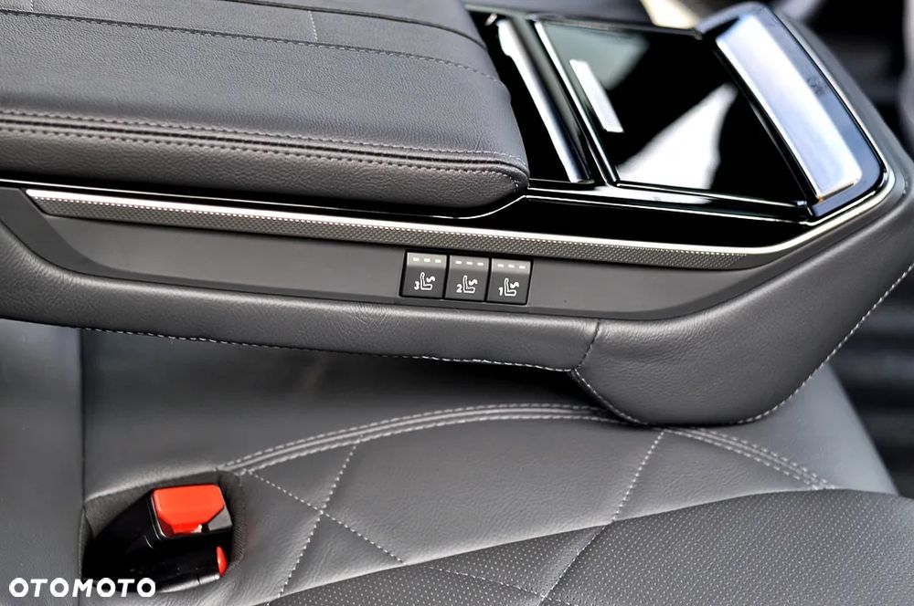 DS Automobiles DS 9 - 19