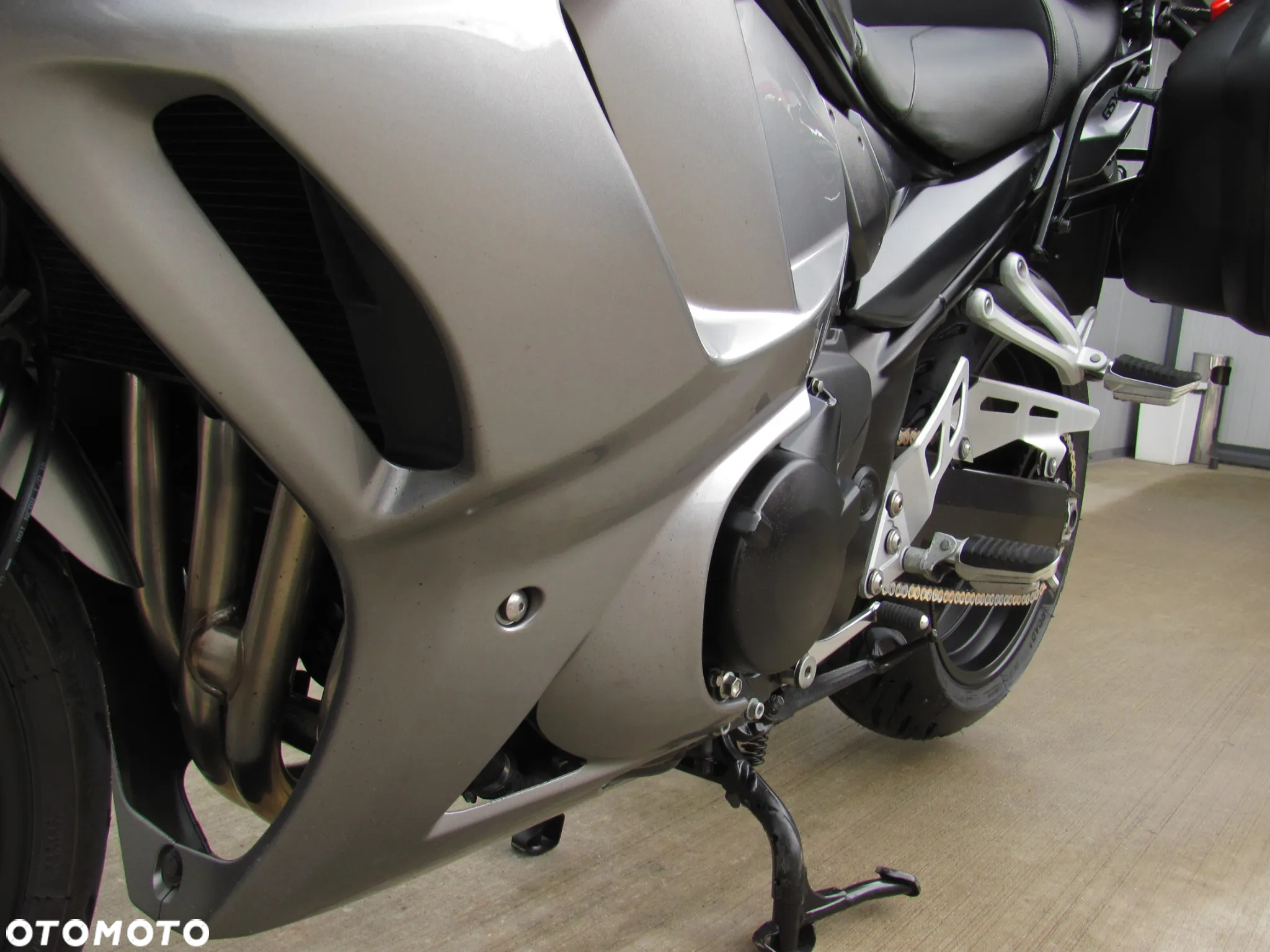 Suzuki GSX - 26