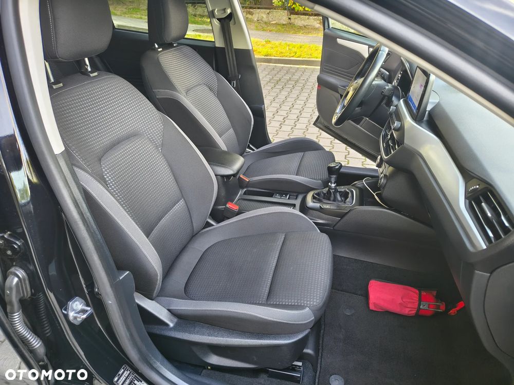 Ford Focus 1.0 EcoBoost mHEV Connected - 27
