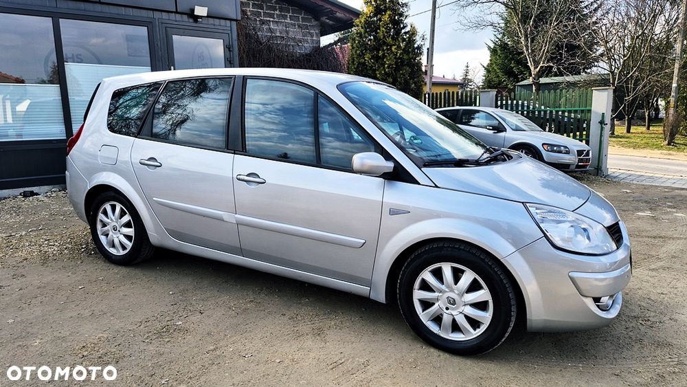 Renault Grand Scenic 2.0 16V Privilege - 9