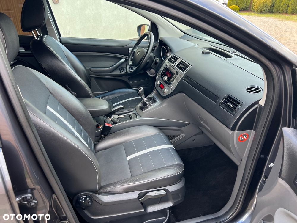 Ford Kuga - 16