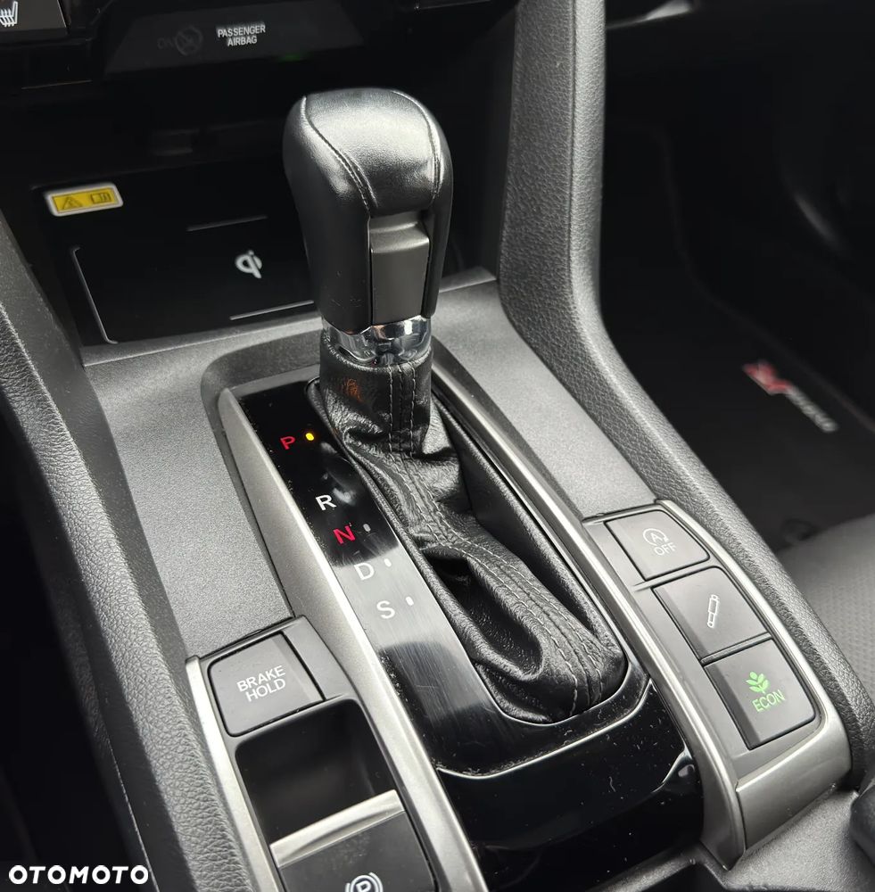 Honda Civic 1.0 i-VTEC Turbo CVT Executive - 23