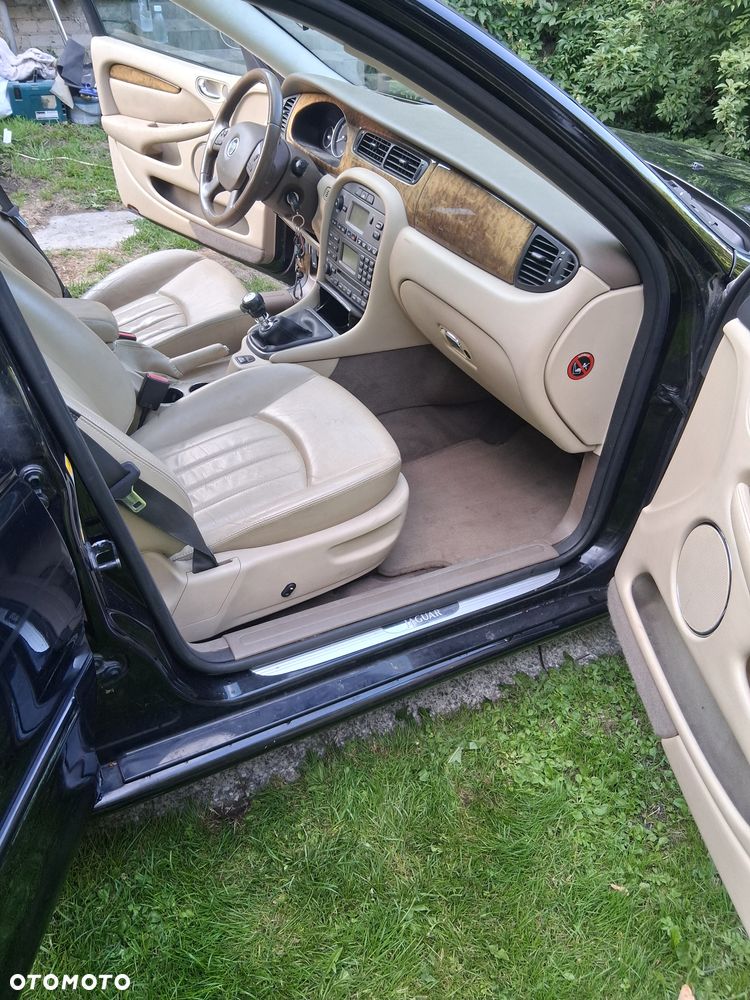 Jaguar X-Type 2.5 V6 4x4 Executive - 10
