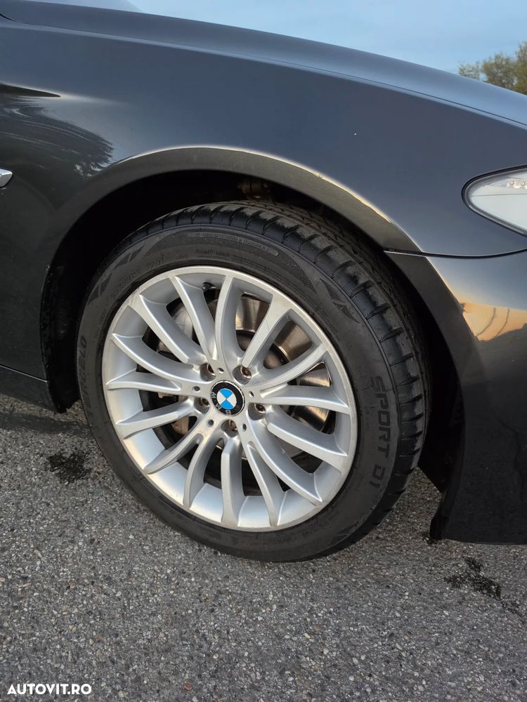 BMW Seria 5 525d xDrive - 7
