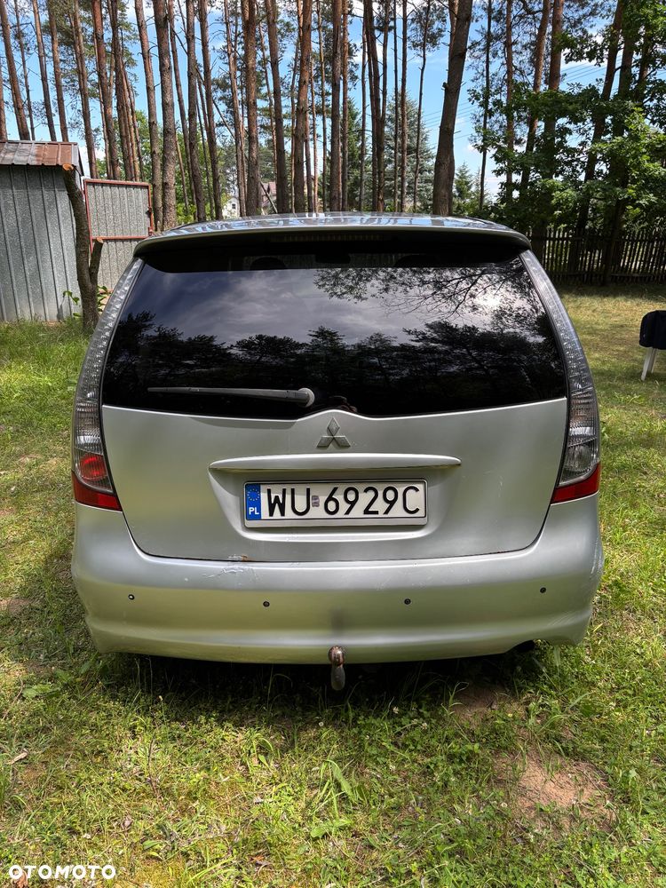 Mitsubishi Grandis - 15