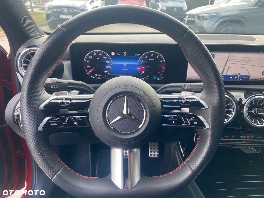 Mercedes-Benz Klasa A 200 AMG Line 7G-DCT - 12