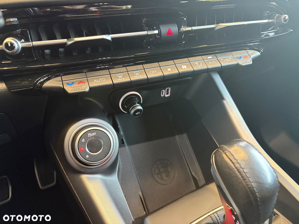 Alfa Romeo Tonale 1.5 T4 GSE mHEV Edizione Speciale DCT - 18