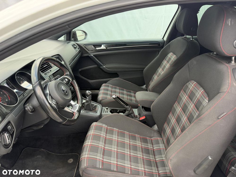 Volkswagen Golf 2.0 TSI BMT GTI - 31