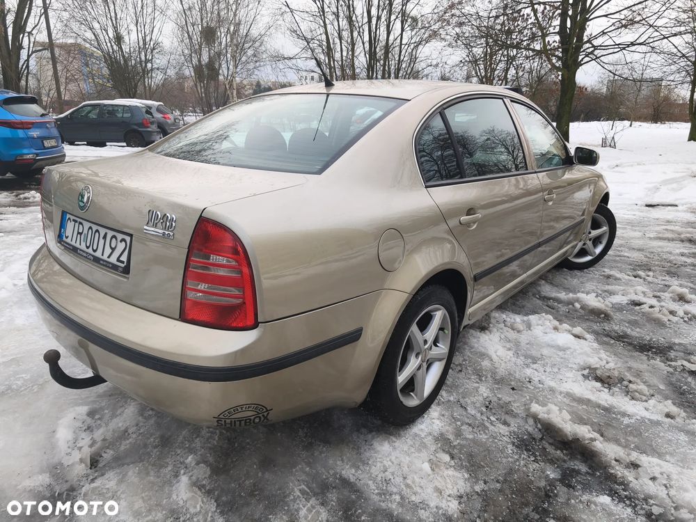 Skoda Superb 2.0 Ambiente - 3