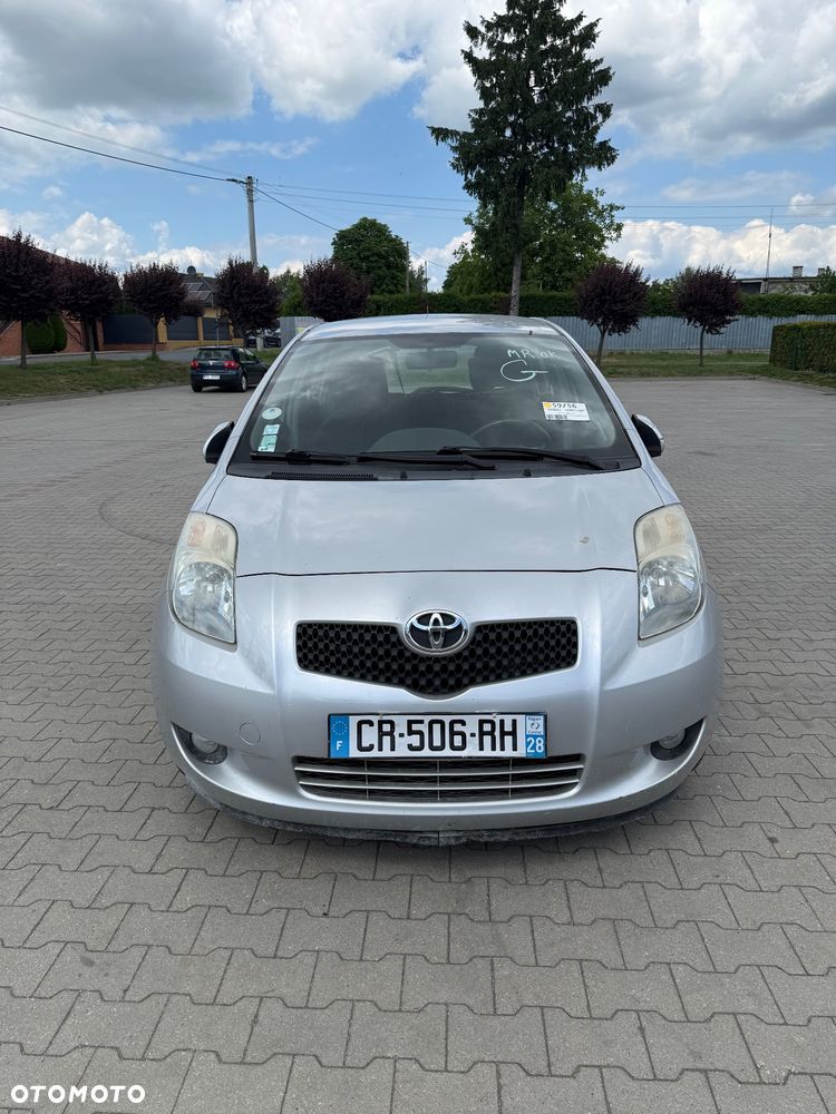 Toyota Yaris - 2