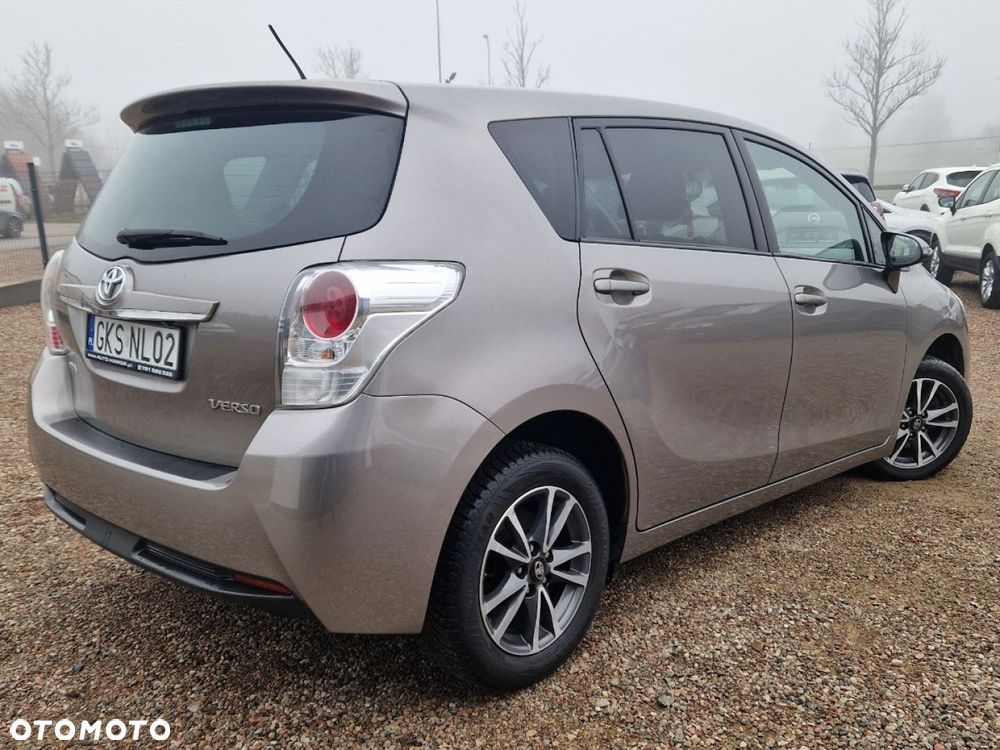Toyota Verso 1.6 D-4D Premium - 2