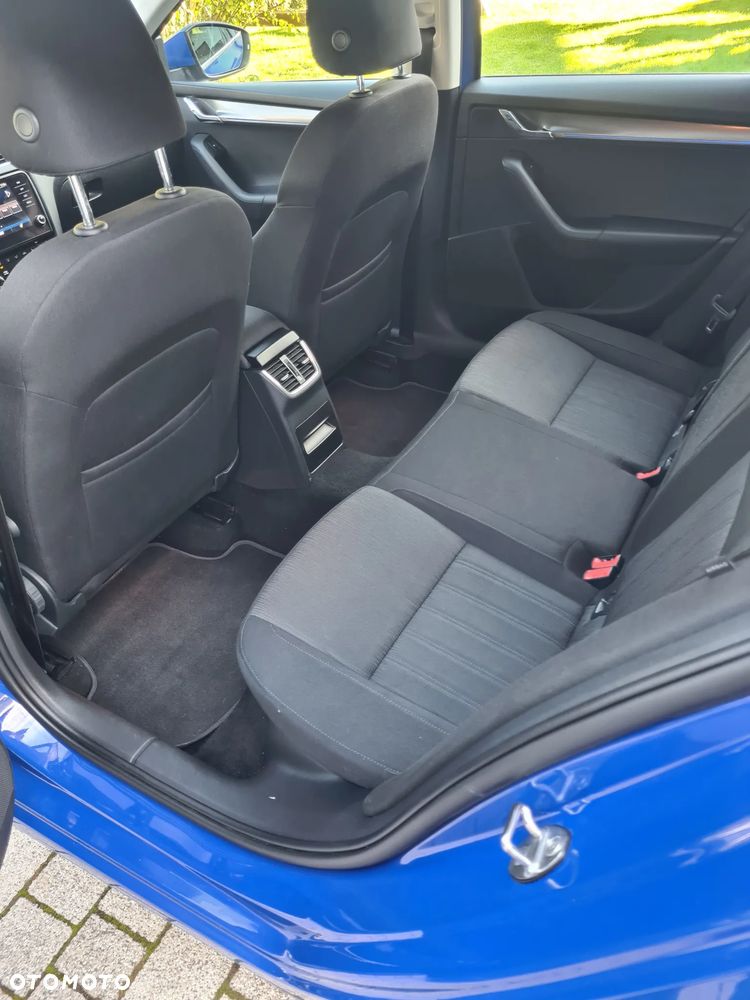 Skoda Octavia 1.6 TDI DSG Premium Edition - 33