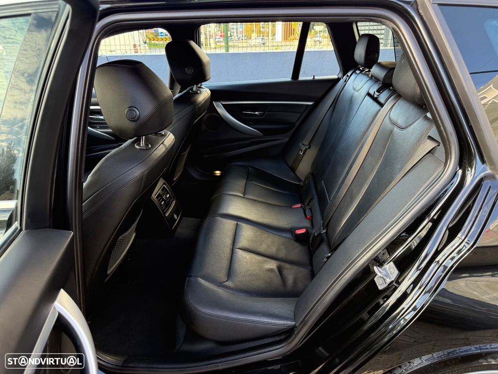 BMW 320 d Touring Sport-Aut. Efficient Dynamics Edition Sport Line - 37
