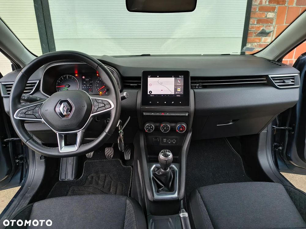 Renault Clio - 19