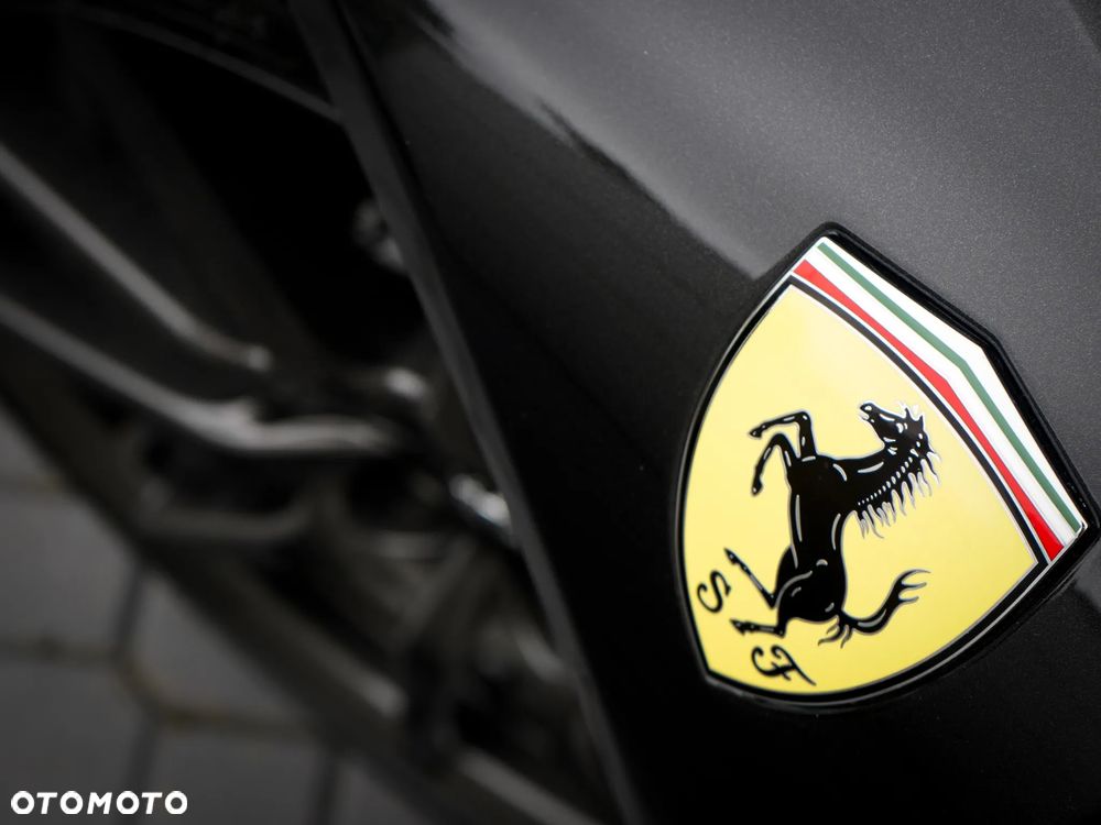 Ferrari SF90 Spider - 8