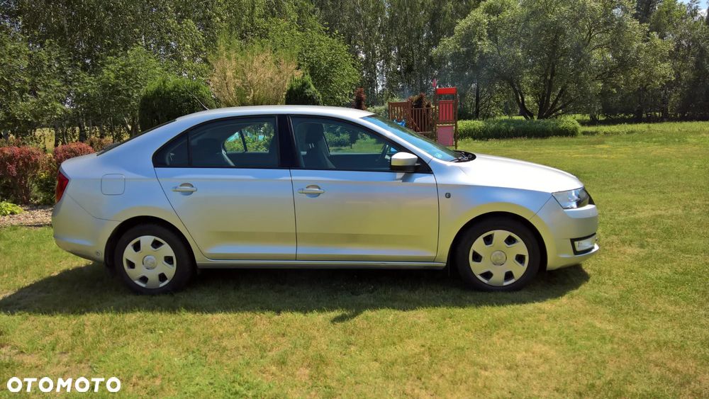 Skoda RAPID 1.2 Ambition Max - 30