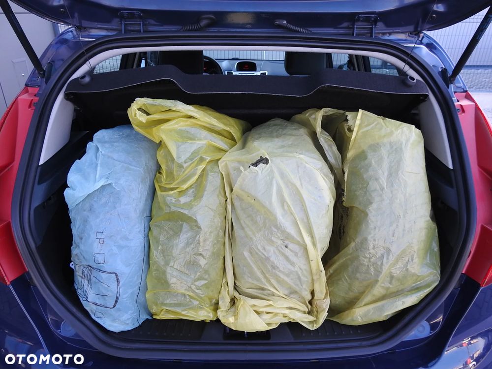 Ford Fiesta 1.4 Trend - 28