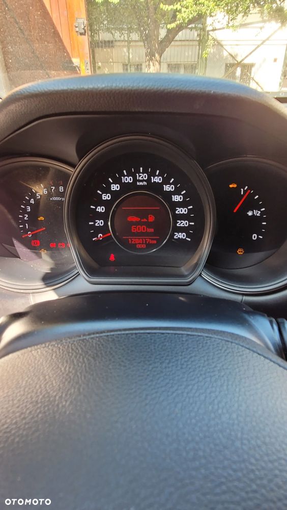 Kia Ceed - 7