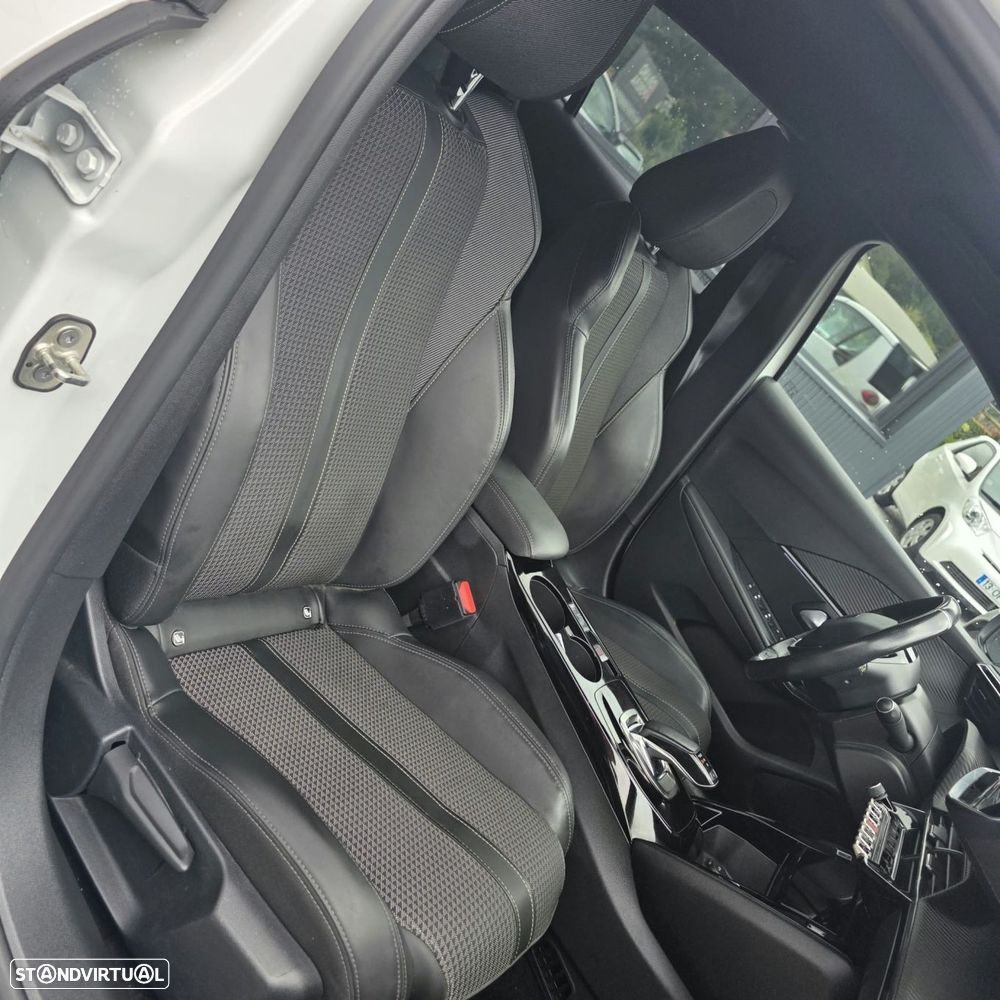 Peugeot e-208 50 kWh GT Line - 32