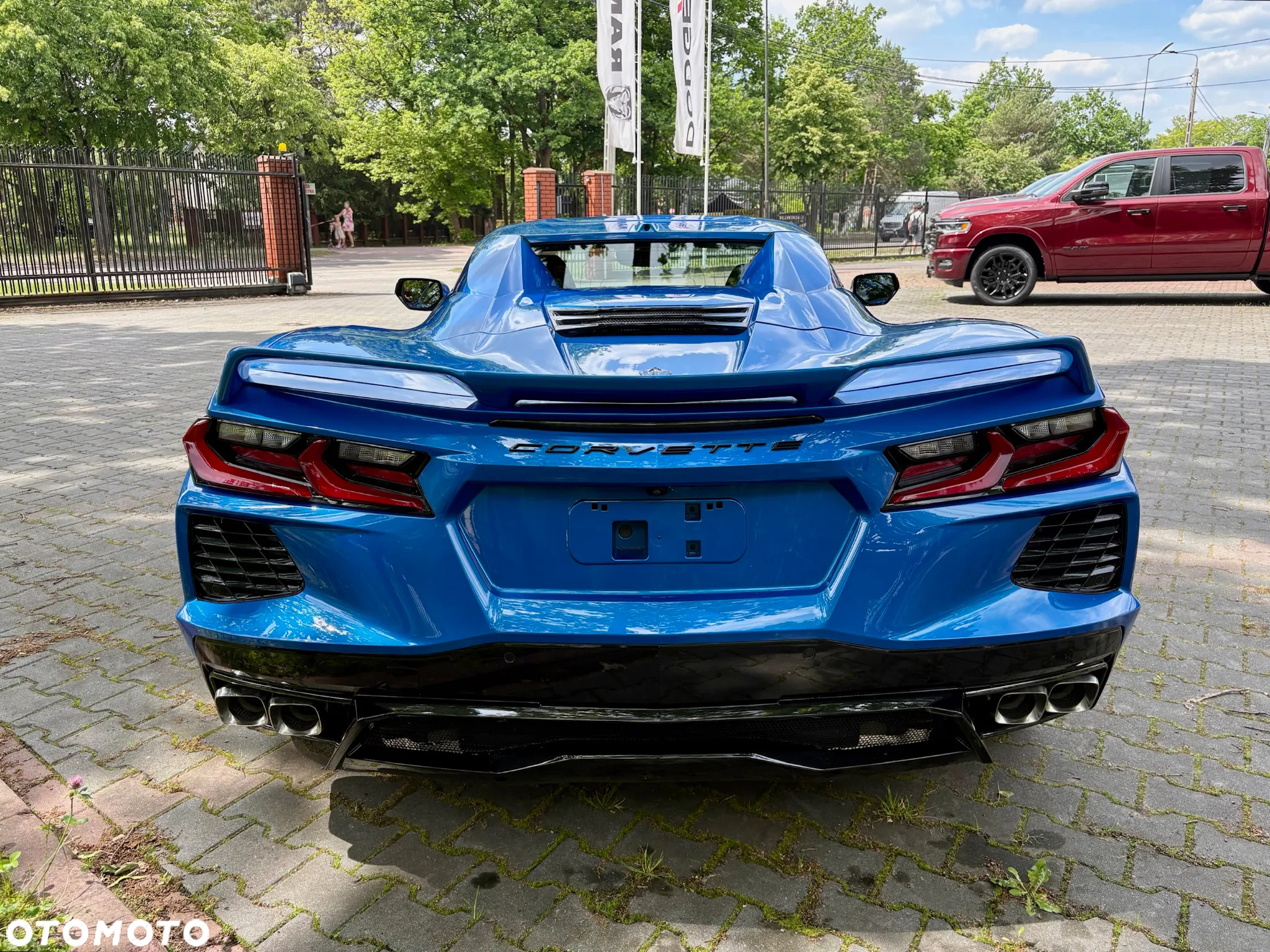 Chevrolet Corvette - 8