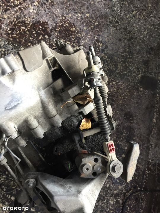Skrzynia biegów Ford Mondeo MK3 1,8 16v IS7R-7F096 - 5