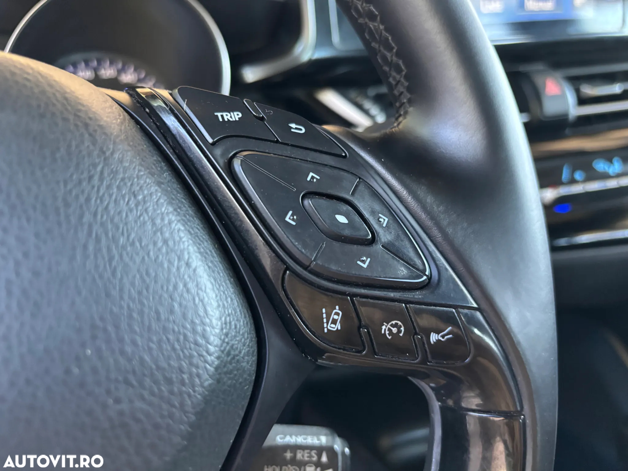Toyota C-HR Hybrid Business-Edition - 26