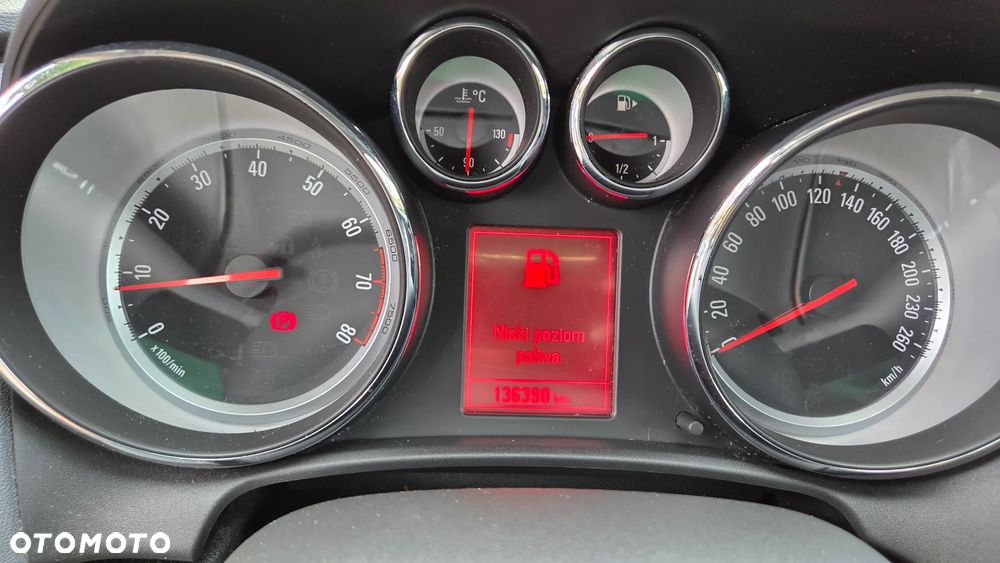 Opel Astra 1.4 Turbo Innovation - 24