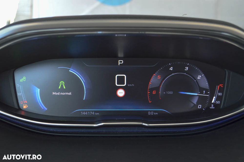 Peugeot 3008 BlueHDi 130 Stop & Start EAT8 Allure Business-Paket - 7