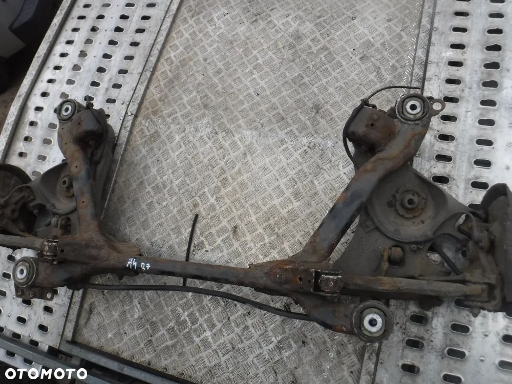 Audi A4 B7 zawieszenie belka os tyl wozek - 2