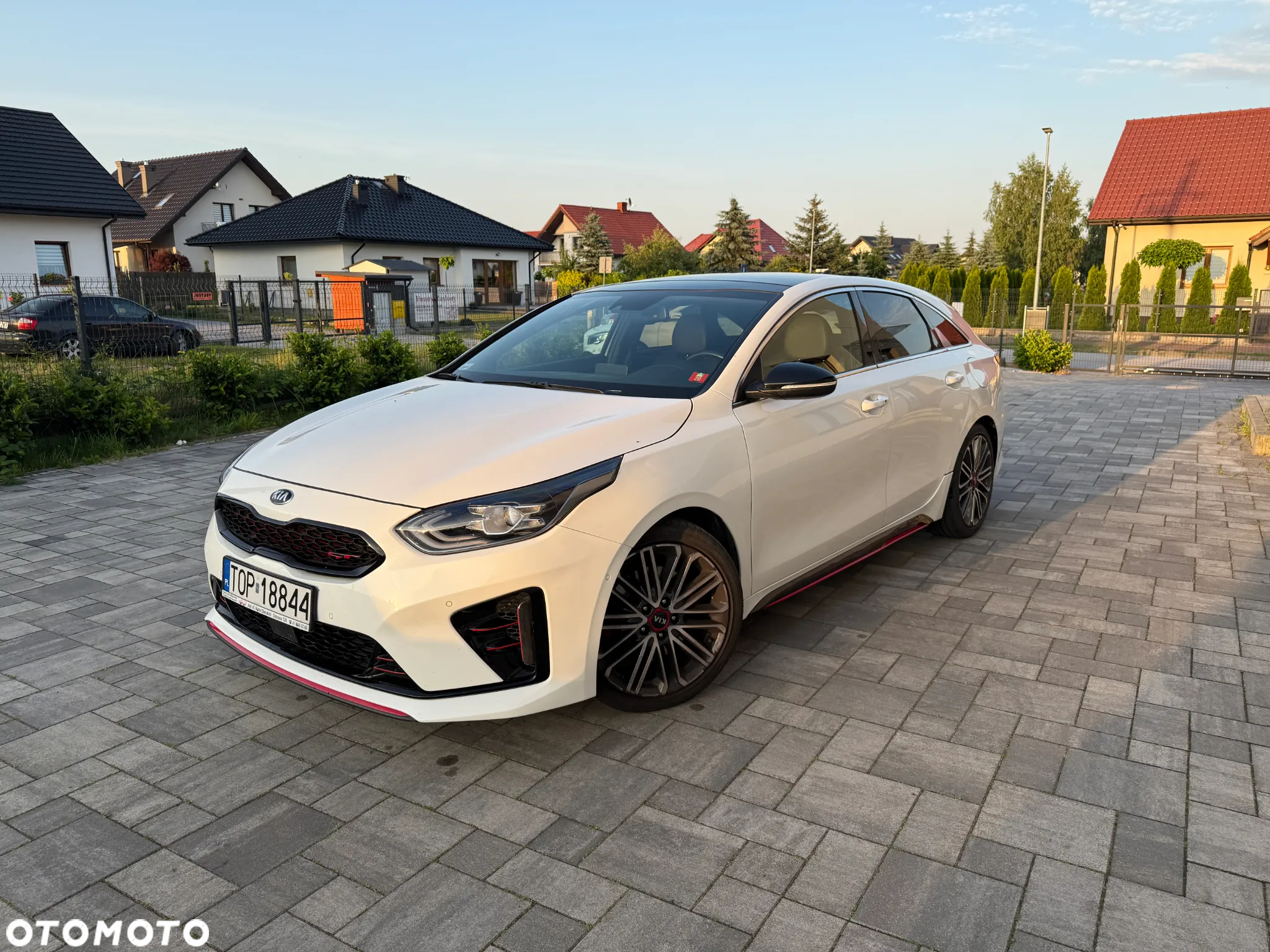 Kia ProCeed 1.6 T-GDI GT DCT - 5