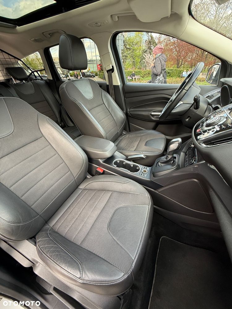 Ford Kuga 2.0 TDCi 4x4 Titanium - 11