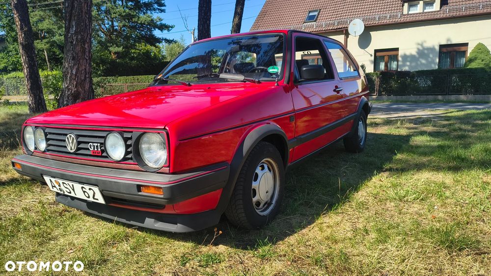 Volkswagen Golf 1.8 GTI Special - 1