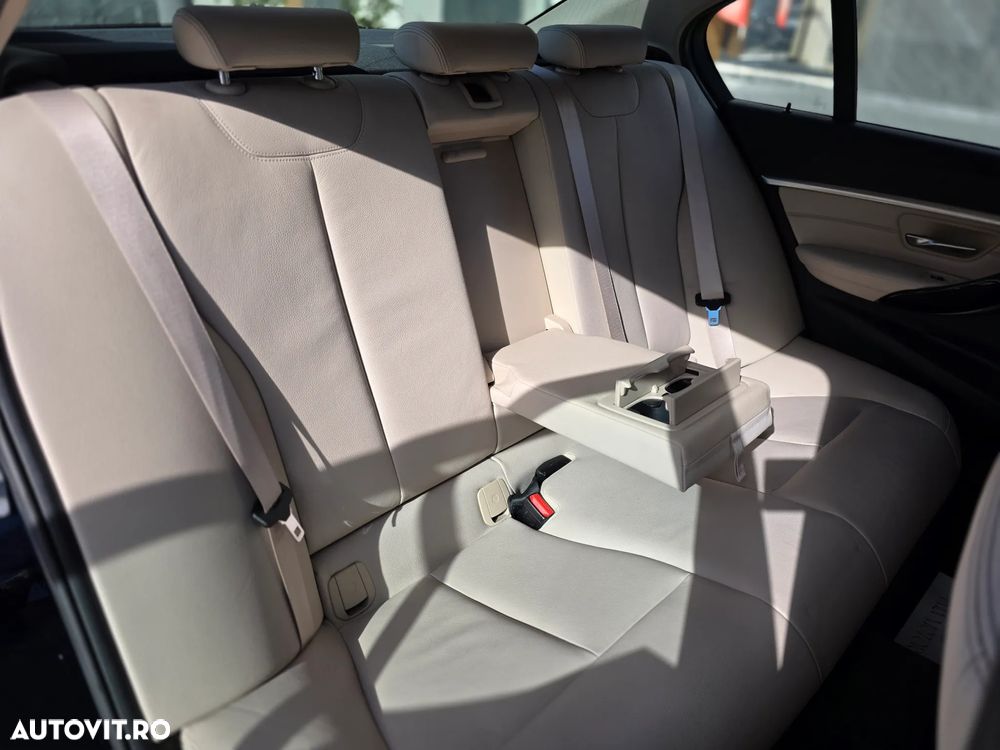 BMW Seria 3 330e iPerformance Sport Line - 30