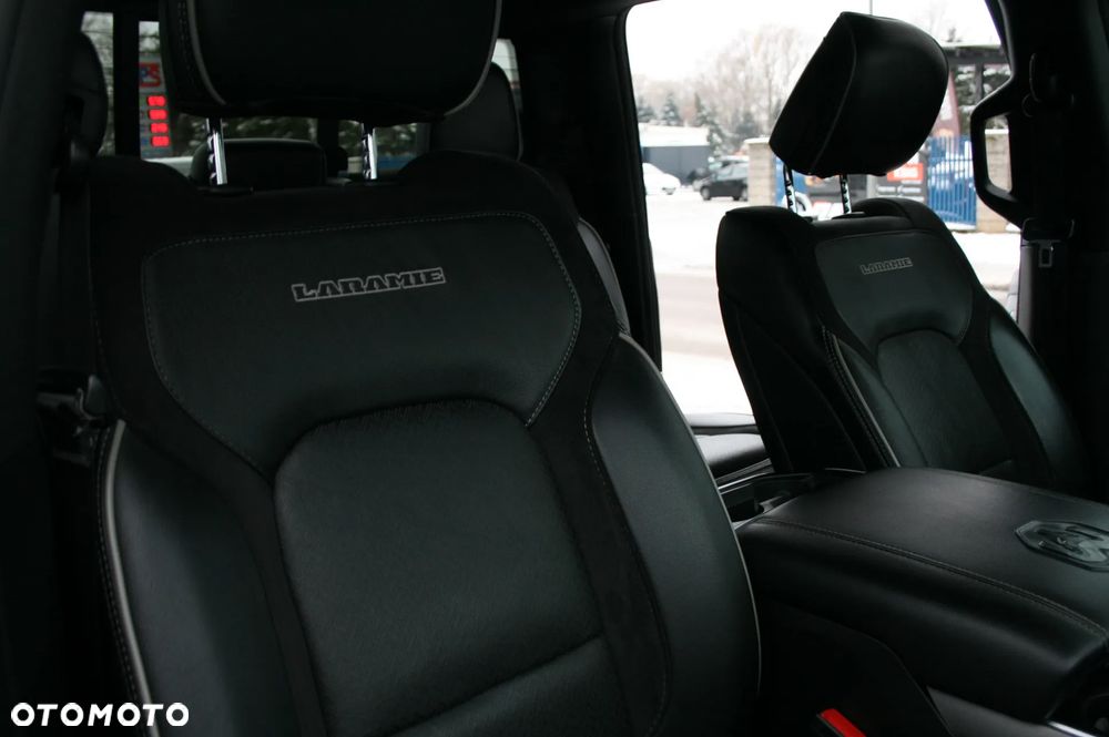 RAM 1500 5.7 Quad Cab Laramie - 16