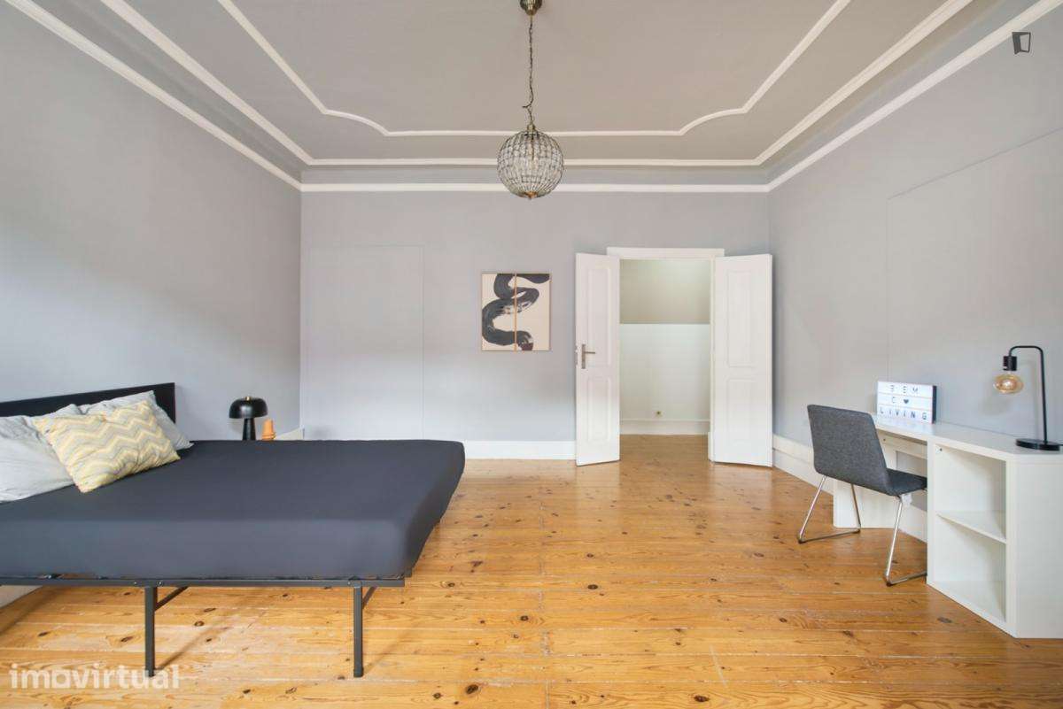 Quarto - localizado em Marquês de Pombal Lisbon - Grande imagem: 4/17