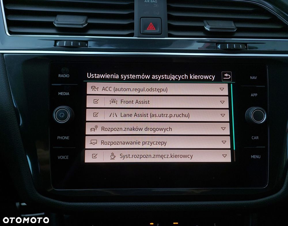 Volkswagen Tiguan - 33