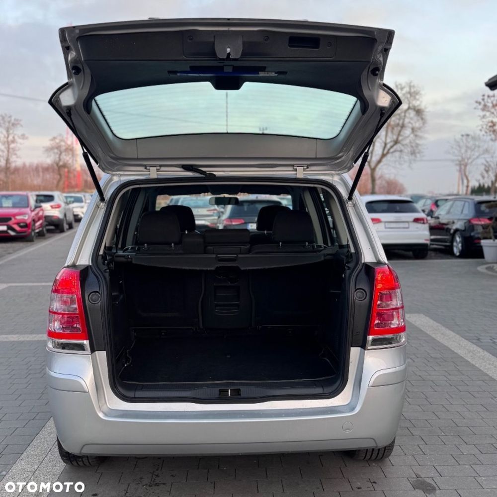 Opel Zafira - 11