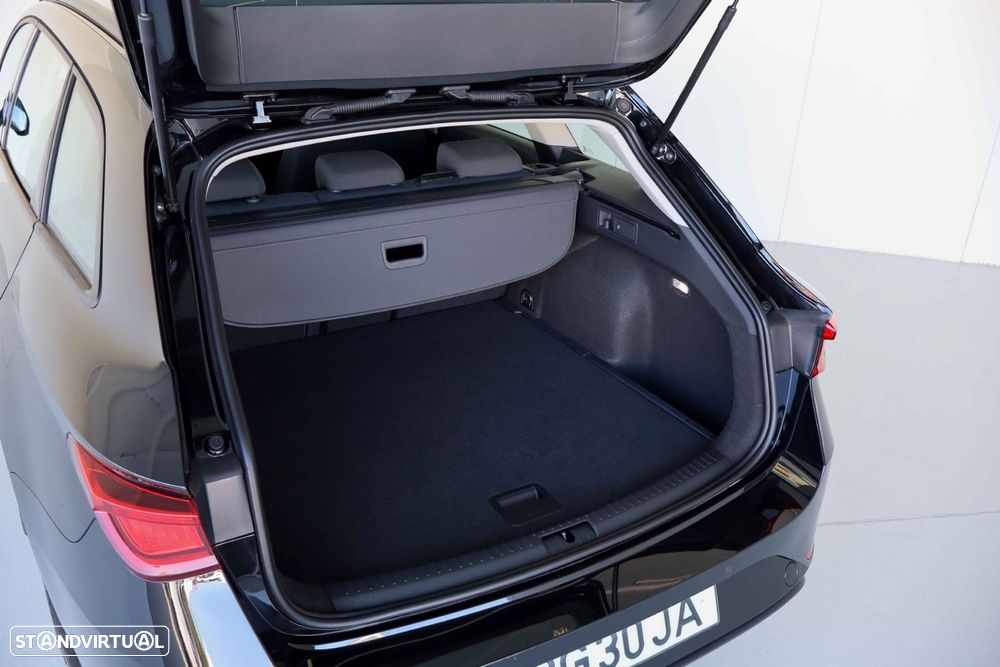 SEAT Leon ST 2.0 TDI Style Edição Fiscal - 10