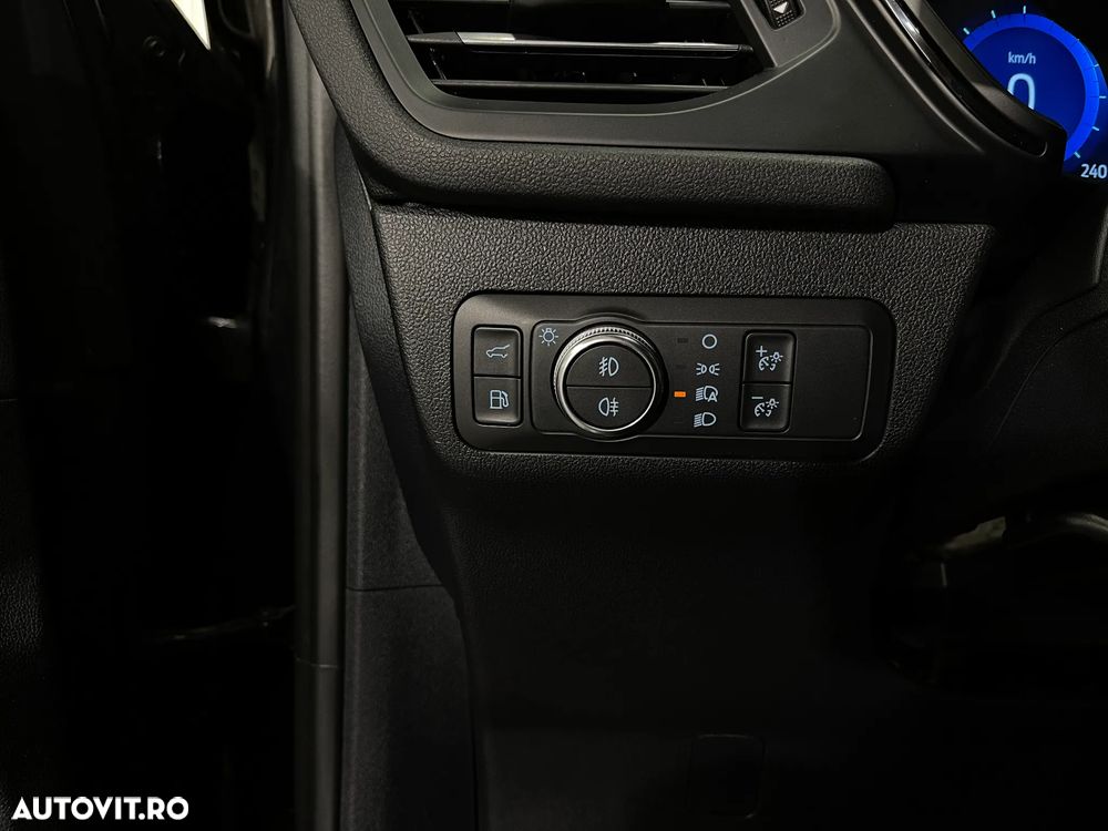 Ford Kuga 2.5 Duratec PHEV ST-LINE - 28