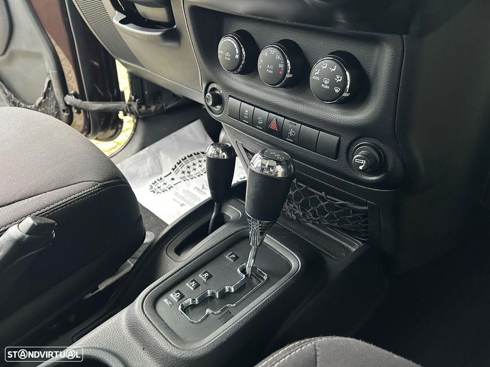 Jeep Wrangler Unlimited 2.8 CRD ATX Sahara Adventure Edition - 20