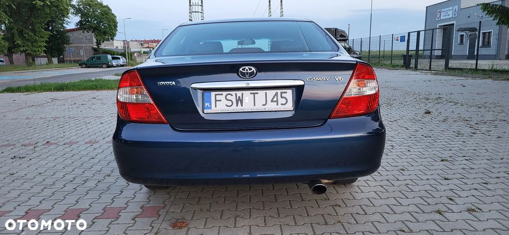 Toyota Camry 3.0 V6 - 9
