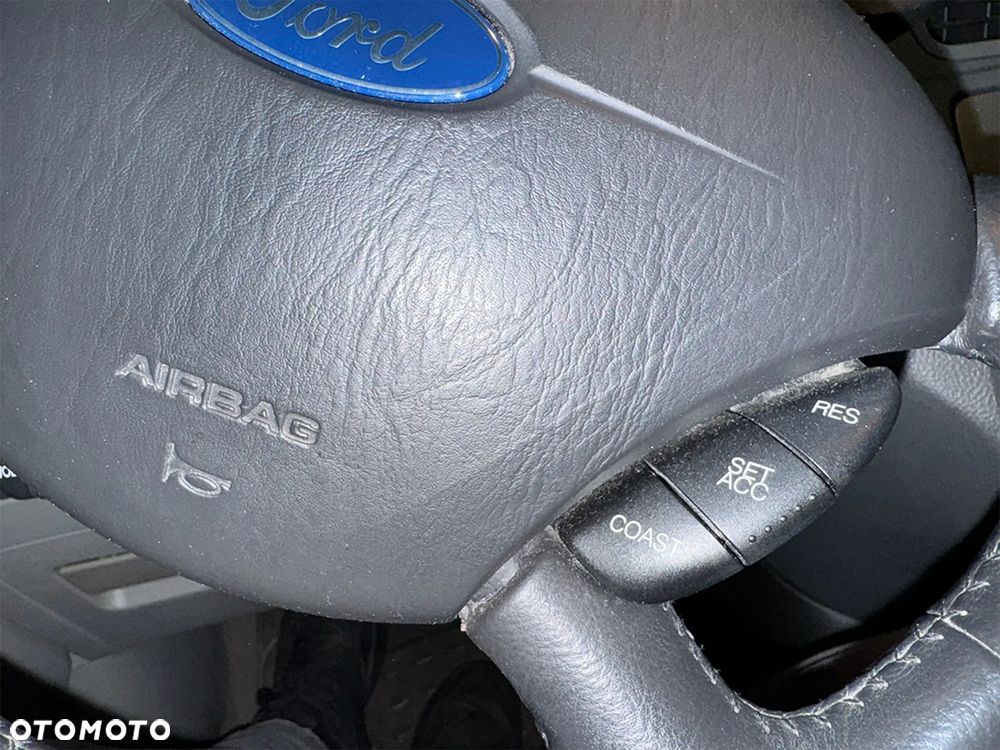 Ford Focus 2.0 ZX4 SE - 9