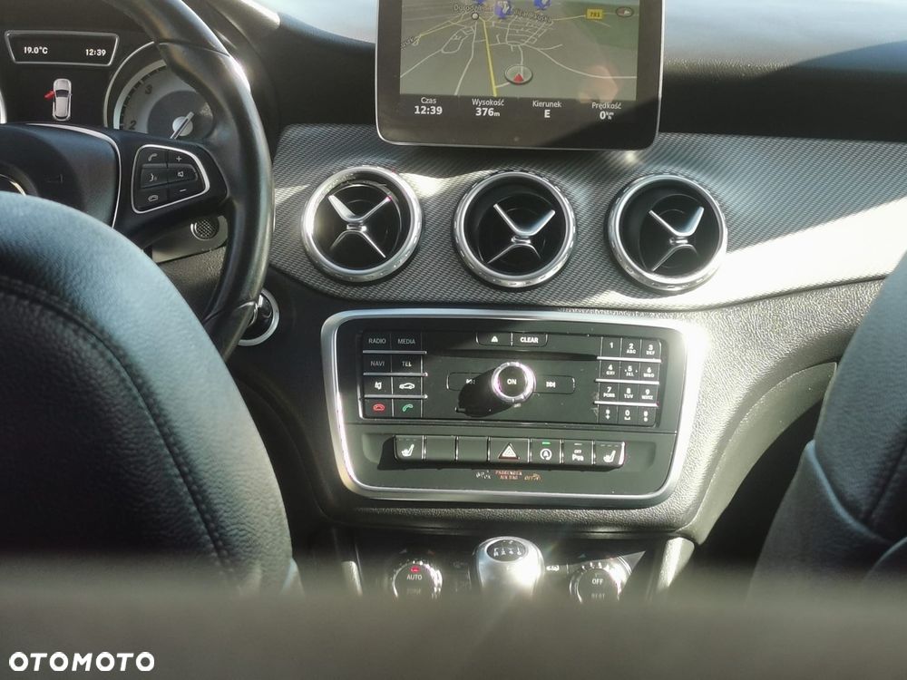 Mercedes-Benz GLA 200 (CDI) d - 8