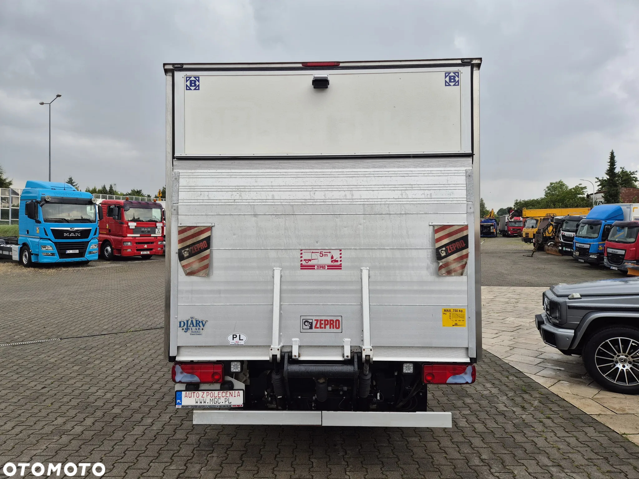 MAN TGE 3.180 DSG 4Motion / 4X4 / CHŁODNIA MITSUBISHI / WINDA ZEPRO 750KG / WEBASTO / BEZWYPADKOWY / 8 EUROPALET / STAN IDEALNY / RZADKOŚĆ NA RYNKU! - 9