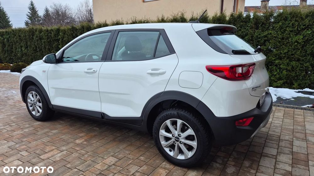 Kia Stonic 1.2 L - 6