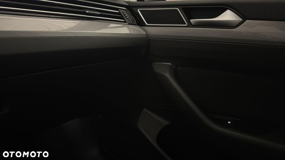 Volkswagen Passat Variant 1.5 TSI EVO Business DSG - 26