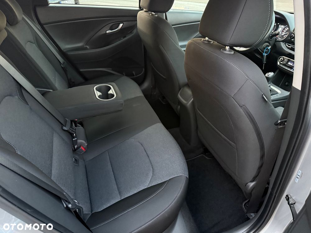 Hyundai i30 1.5 T-GDI 48V-Hybrid Advantage - 13