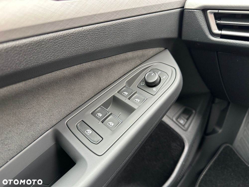 Volkswagen Golf 1.5 TSI EHybrid PHEV 150kW Life Plus DSG - 24